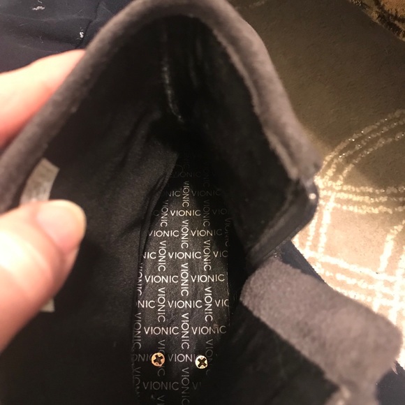 Vionic 7.5 gray suede boots - Picture 5 of 6